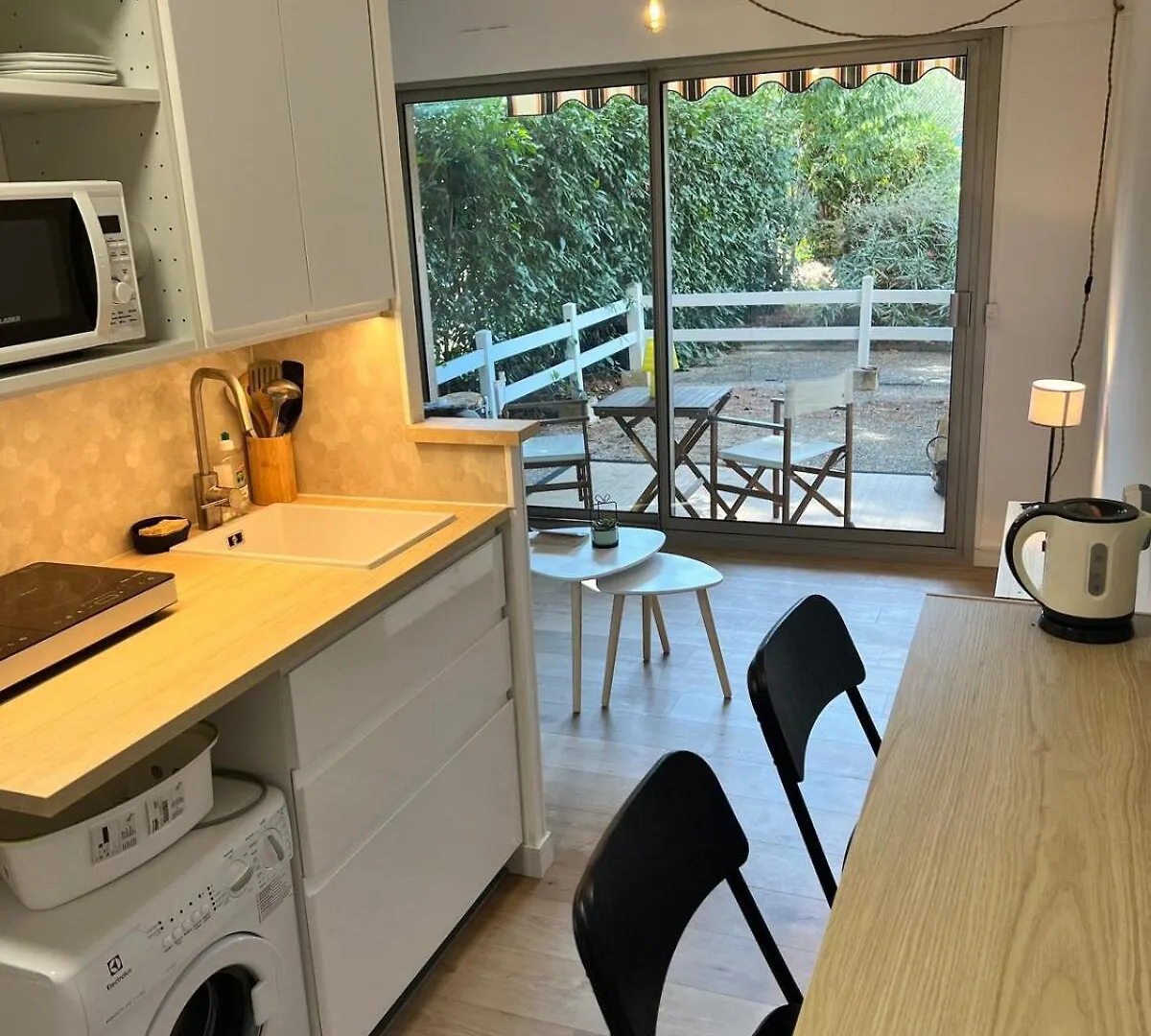 Charmant Studio En Bord De Mer Antibes 0*,
