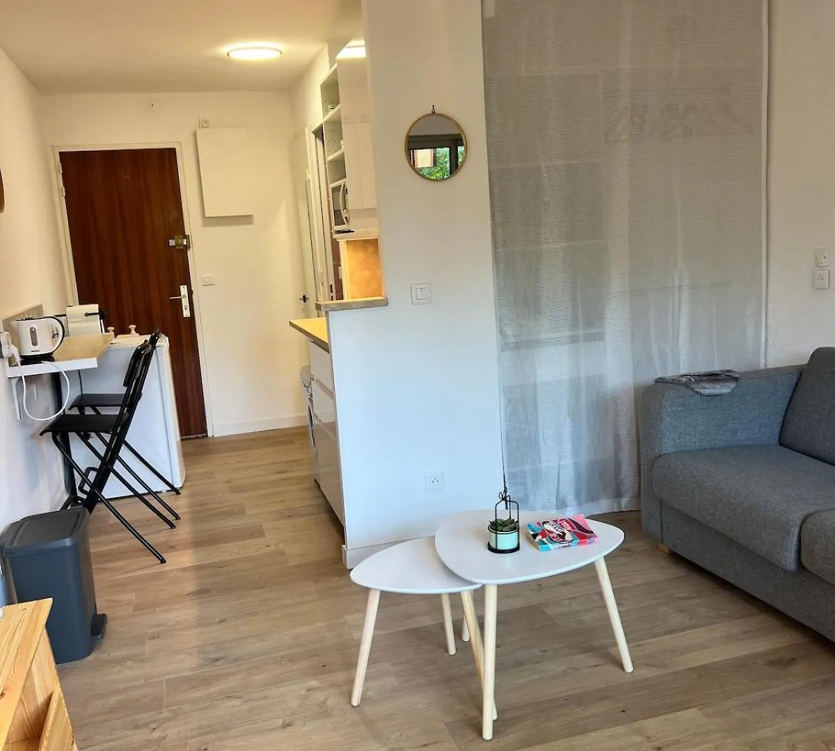 Charmant Studio En Bord De Mer Antibes contacts